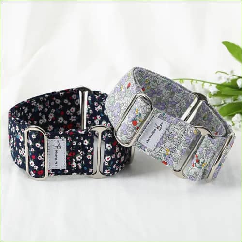 Collier au motif floral